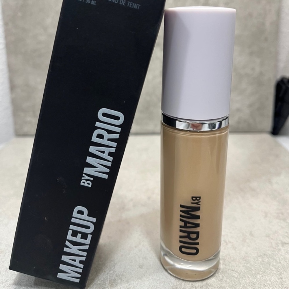 Makeup by Mario surreal foundation used twice no box